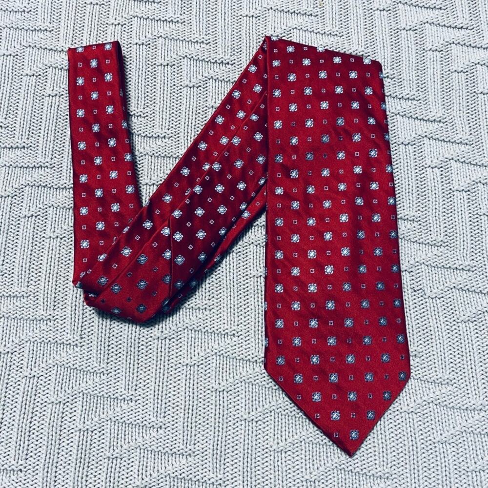 Brooks Brothers red patterned golden fleece luxury silk tie